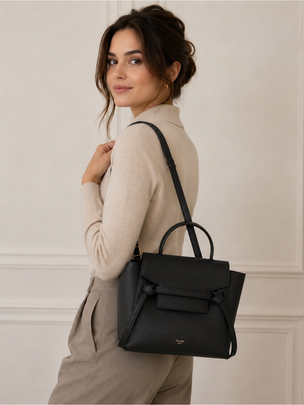 CÉLINE
CÉLINE Grained Calfskin Shoulder Belt Bag